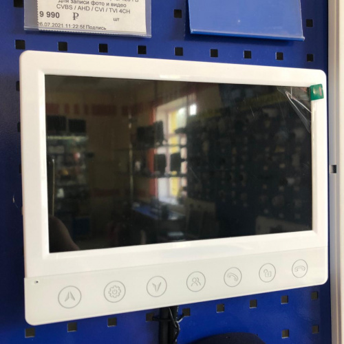 Комплект домофон с вызывной панелью KubVision 94717F+94201 Белый